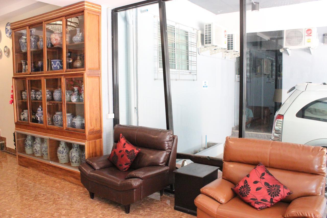 B&B hostel @ Jomtien Buitenkant foto
